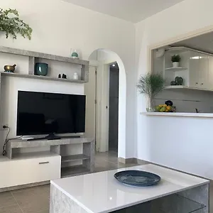 https://sea-view-apartment-duquesa-de-espaa.hotelsinnerja.org