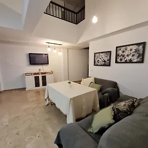 Precioso ático Churriana Con Terraza Apartamento