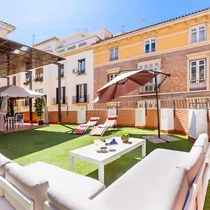 https://gran-terraza-con-vistas-a-calle-larios.hotelsinnerja.org